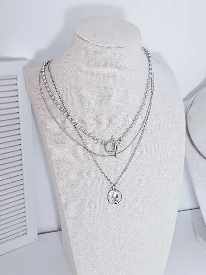 Elizabeth Silver Necklace 💧