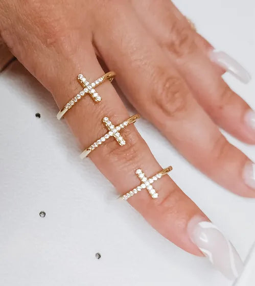 Cross Ring ✨️
