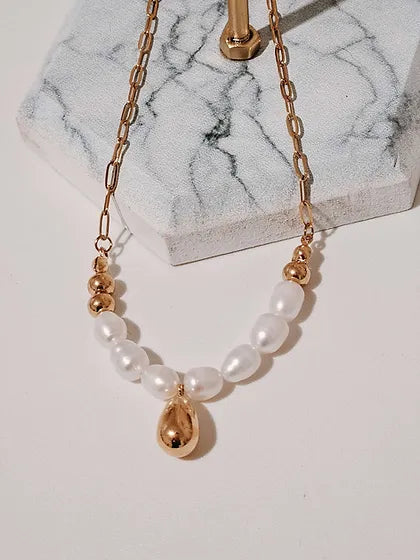 Mary Necklace 💧