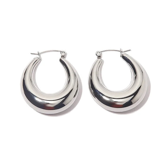 Carla Silver Hoops 💧