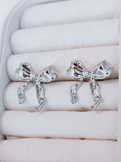 Silver Bow Earrings 💧